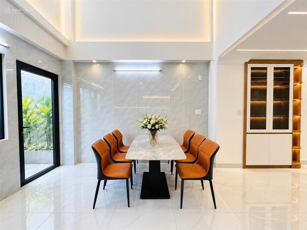 Gò vấp, 60m2, ngang 4,5m, btct 1 trệt, 3 lầu, sân thượng trước sau, pk, p thờ, bếp, 5pn, 6wc. hxh