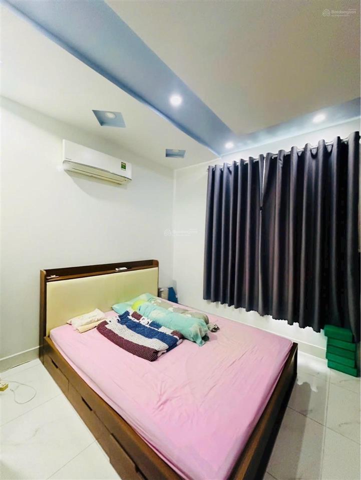 4x12m dòng tiền thuê 18tr/th giữ tiền, qua sân bay 10p  hẻm xe hơi thông  gần cv làng hoa