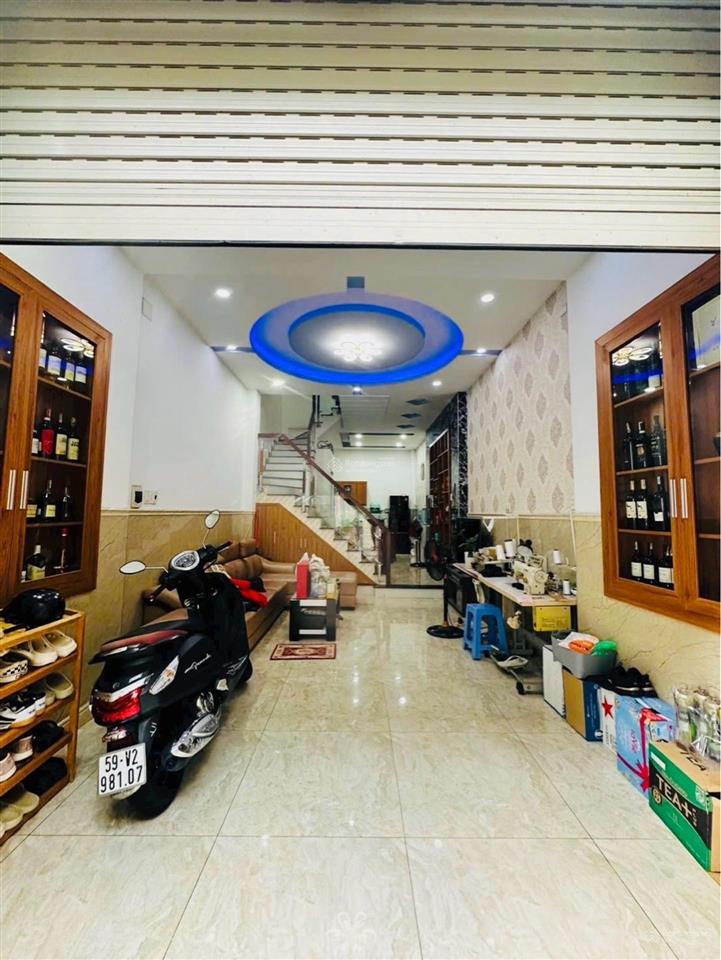4x12m dòng tiền thuê 18tr/th giữ tiền, qua sân bay 10p  hẻm xe hơi thông  gần cv làng hoa