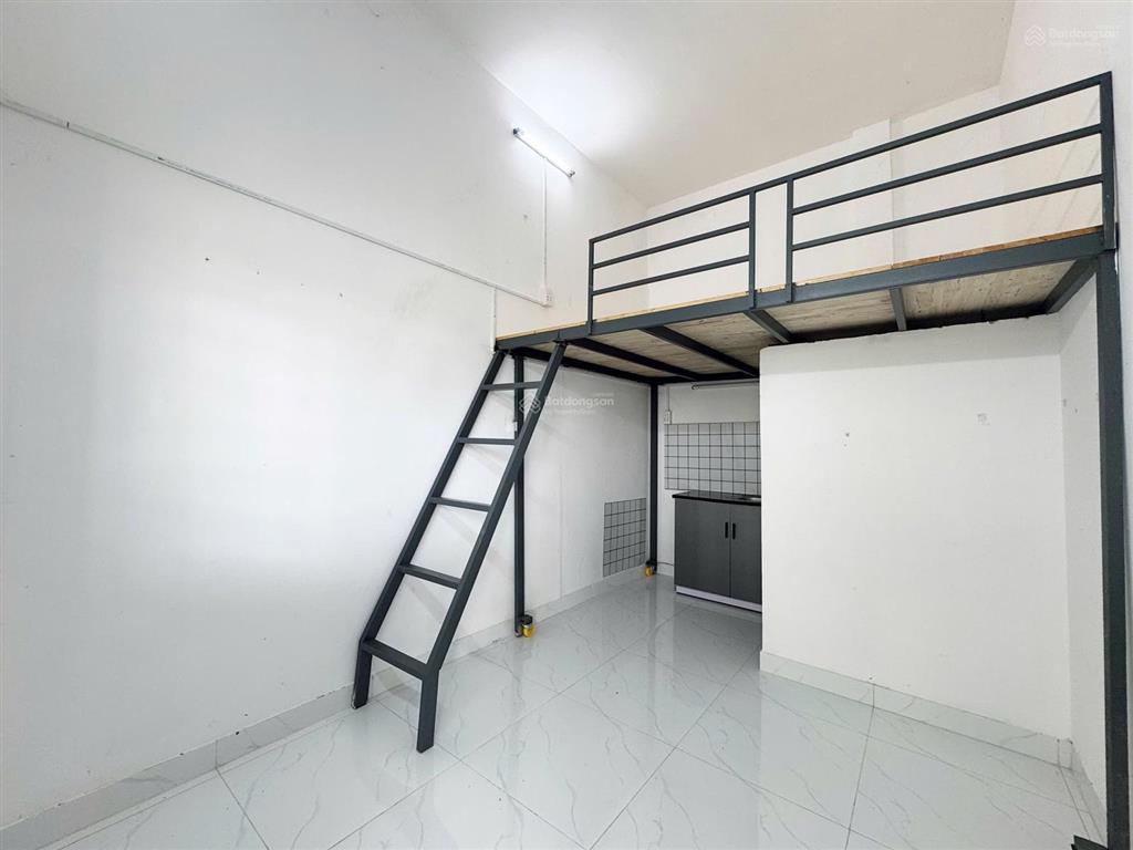 Cho thuê phòng mới  gác cao thoáng mát  nằm ngay trung tâm bình thạnh sát bên các trường đh lớn