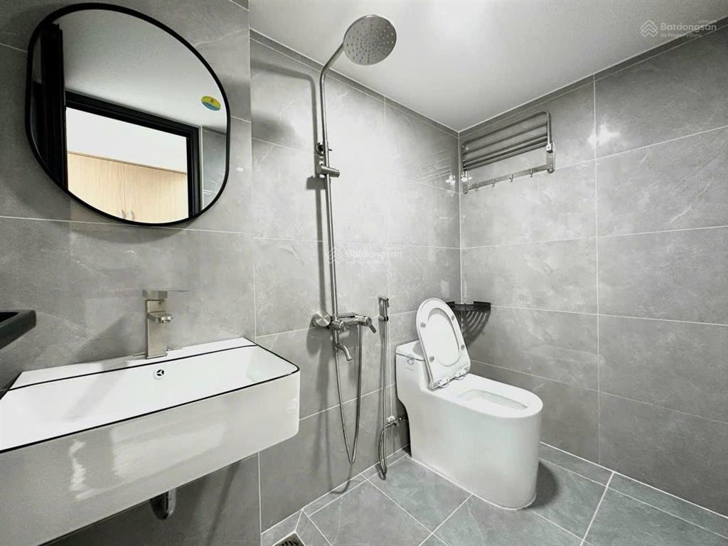 Cho thuê siêu phẩm gác cao 2m  cửa sổ trời siêu thoáng  thang máy nằm ngay trung tâm bình thạnh