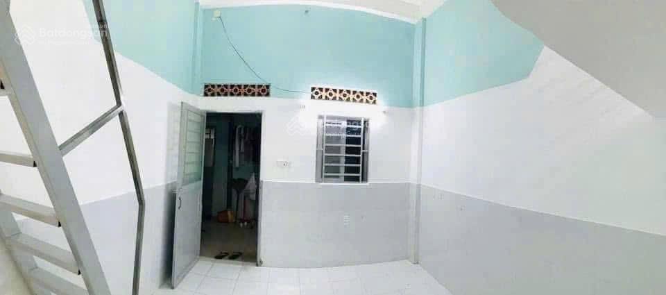 Cho thuê phòng gác xép  thang máy  được nuôi pet nằm ngay trung tâm sát bên trường đại học luật