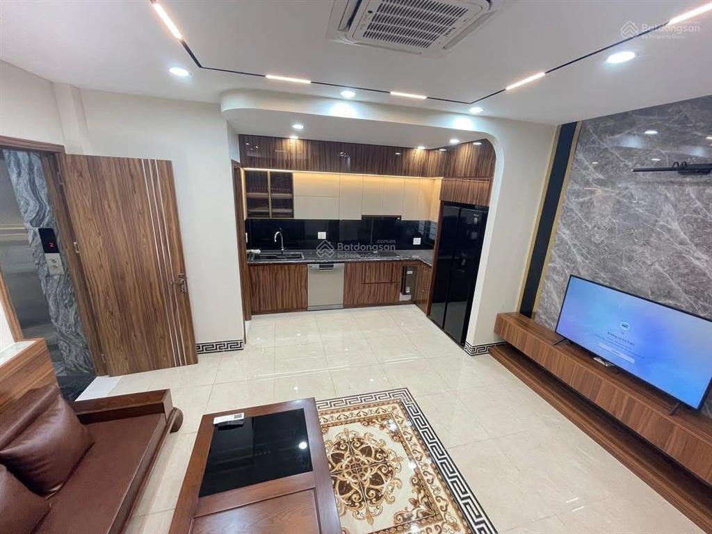 Mặt phố dương văn bé  hbt  60m2  4 tầng mt 7.3m  giá 2x tỷ
