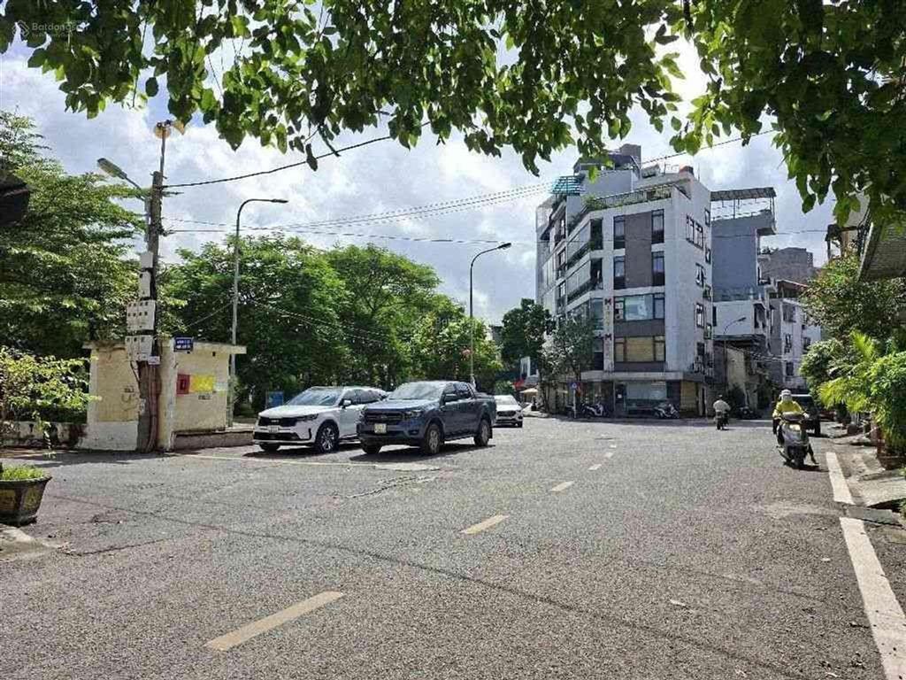 Bán nhà lâm hạ, long biên, 7 tầng thang máy, gara 2 ô tô, 0975 585 ***