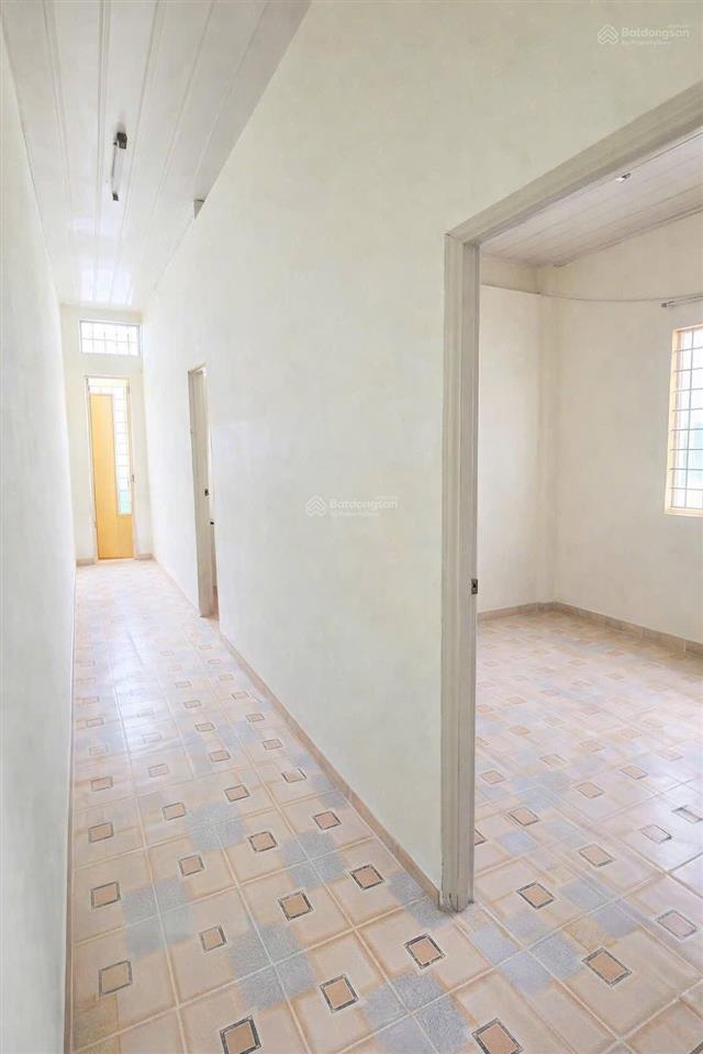 Gần sở thú  nguyễn ngọc phương, 2 tầng ~ lô góc không lộ giới hông