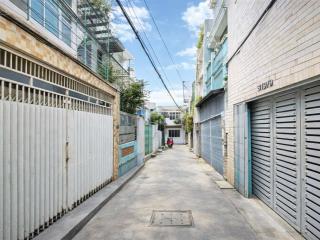 Gần sở thú  nguyễn ngọc phương | 2 tầng ~ lô góc không lộ giới hông