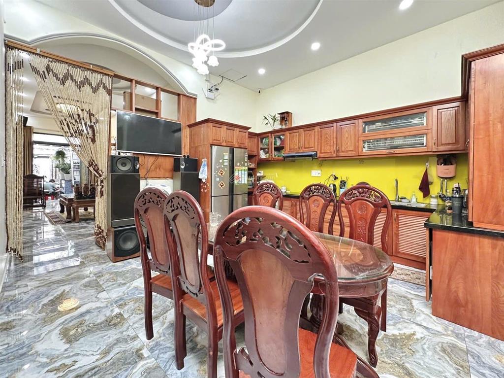 106m2  khu nguyên hồng bình thạnh, chỉ 8.6 tỷ tl