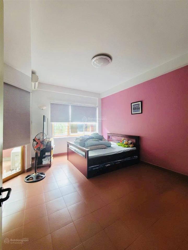 Biệt thự phố gần chợ bà chiểu  2 mặt hẻm xe hơi  110m2 đất ngang 5.5m  từ 18 tỉ về 15.9 tỉ