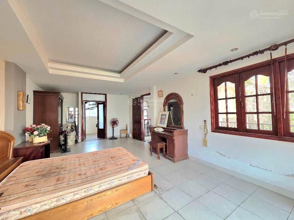 Villa cổ điển  hẻm xe tải thông  190m2, ngang 6m  23.88 tỷ tl