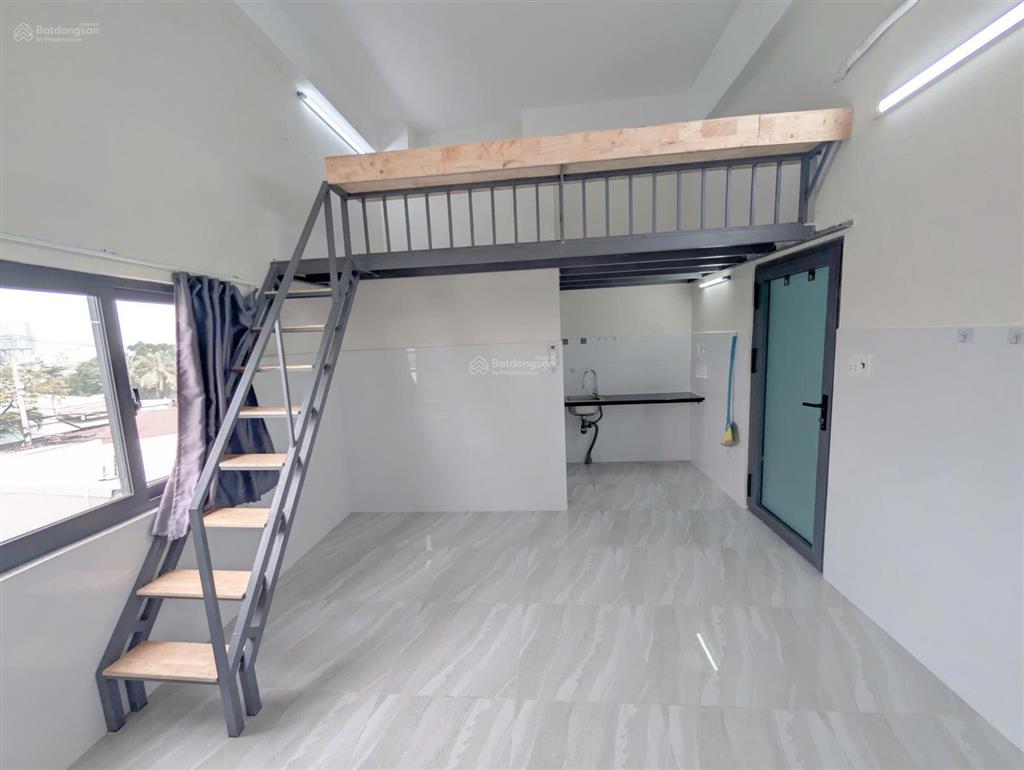 Phòng trọ cao cấp, cửa sổ cực thoáng cách bệnh viện đa khoa thủ đức 7p đi xe