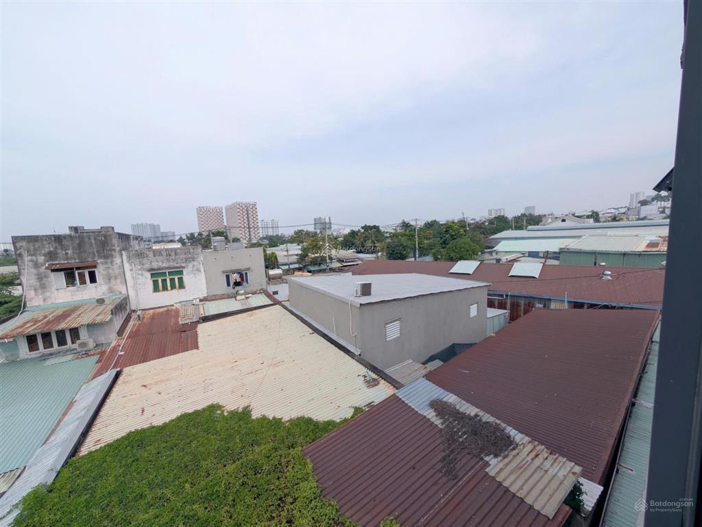 Phòng trọ cao cấp, cửa sổ cực thoáng cách bệnh viện đa khoa thủ đức 7p đi xe