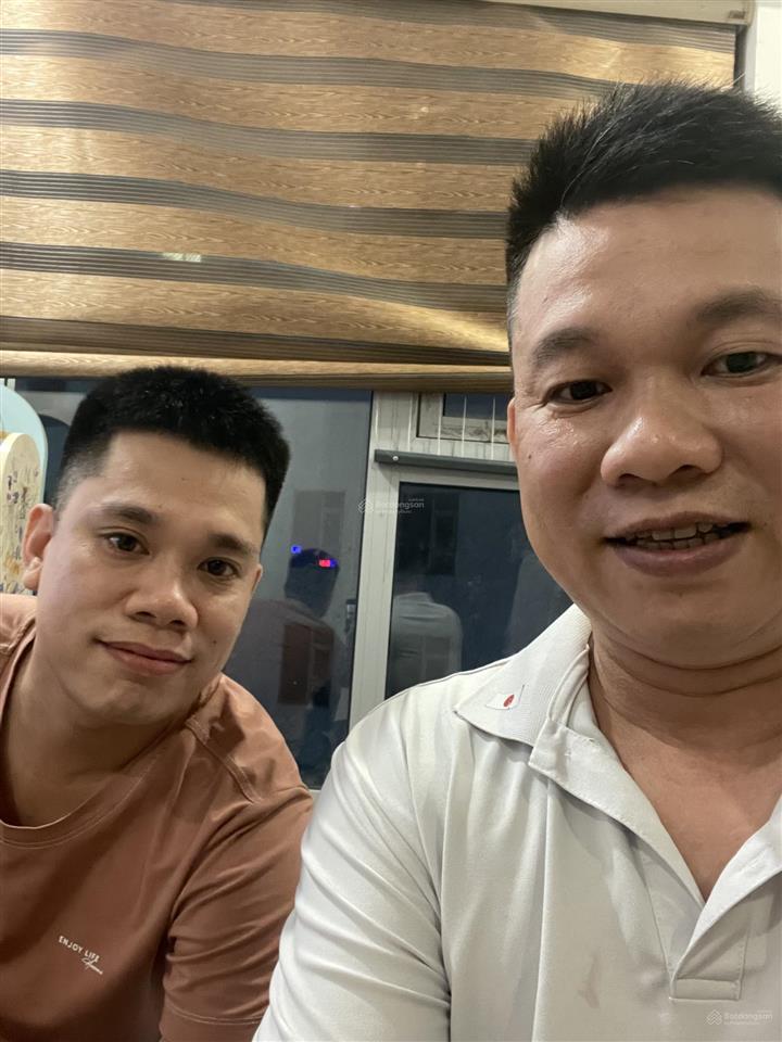 Bán căn hộ hơn 78 m2 ở 360 giải phóng