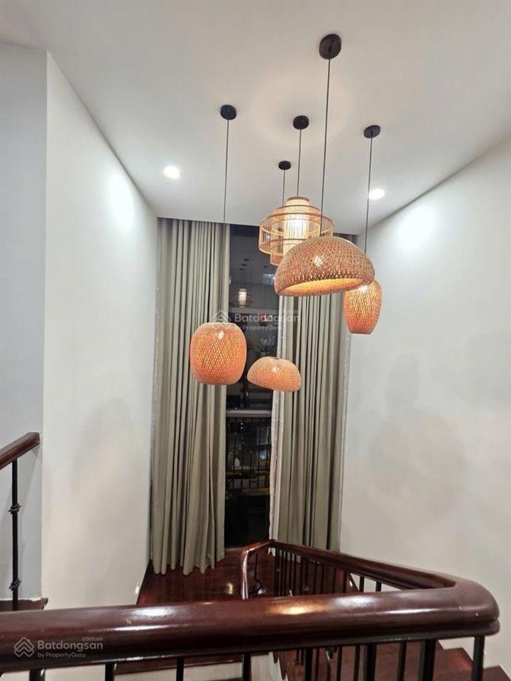 Chính chủ cho thuê cả nhà 5 tầng ở cự lộc, khu vực trung tâm gần royal ngã tư sở