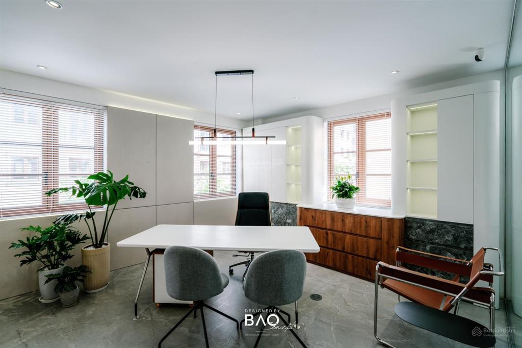 Cho thuê văn phòng, đã đầy đủ nội thất