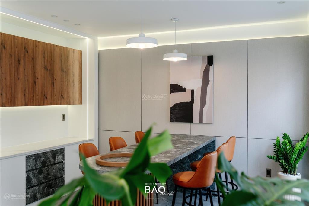 Cho thuê văn phòng, đã đầy đủ nội thất