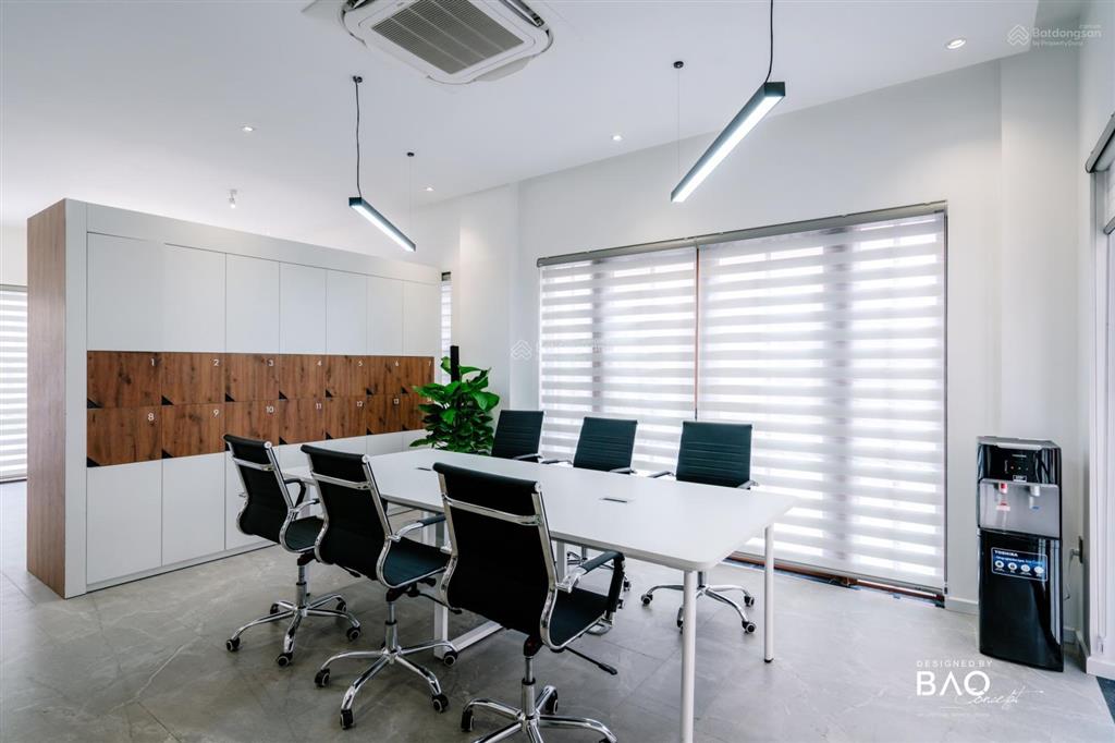 Cho thuê văn phòng, đã đầy đủ nội thất