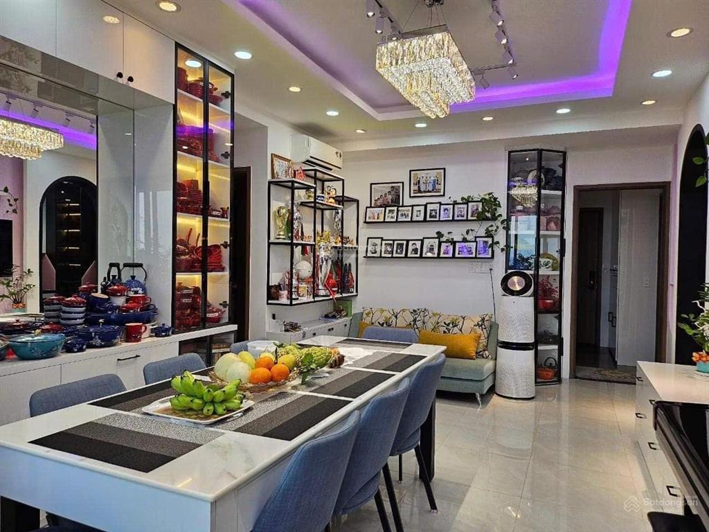 Bán căn akari vip 121m2 3pn, 3wc, tầng cao, giá 6,5 tỷ