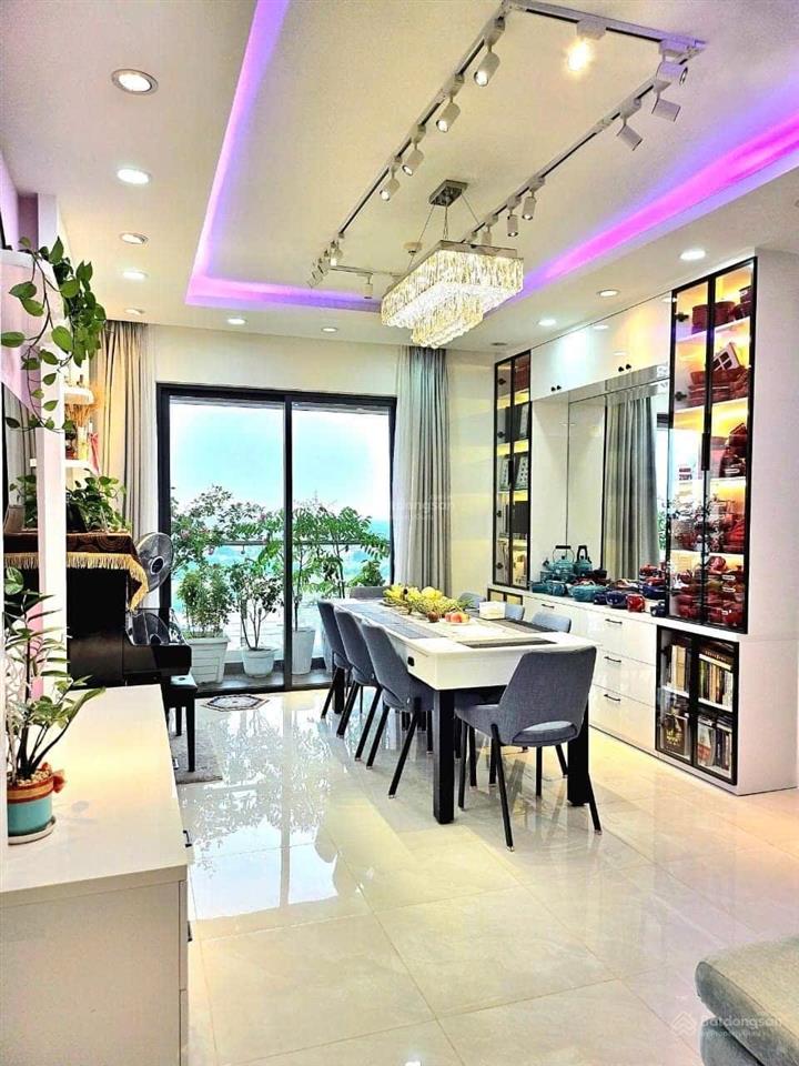 Bán căn akari vip 121m2 3pn, 3wc, tầng cao, giá 6,5 tỷ