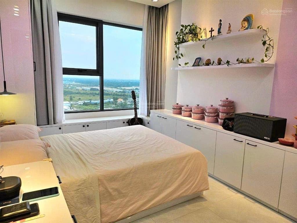Bán căn hộ akari vip 121m2 3pn, 3pn có 1 phòng riêng biệt, tầng cao 6,5 tỷ.