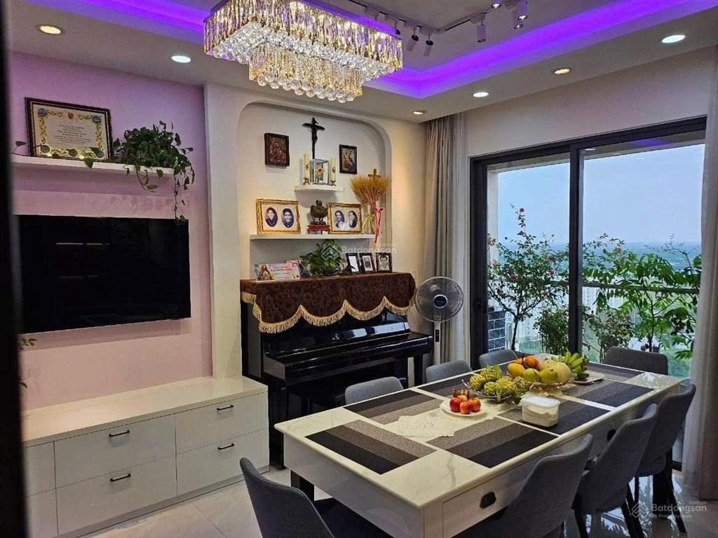 Bán căn hộ akari vip 121m2 3pn, 3pn có 1 phòng riêng biệt, tầng cao 6,5 tỷ.