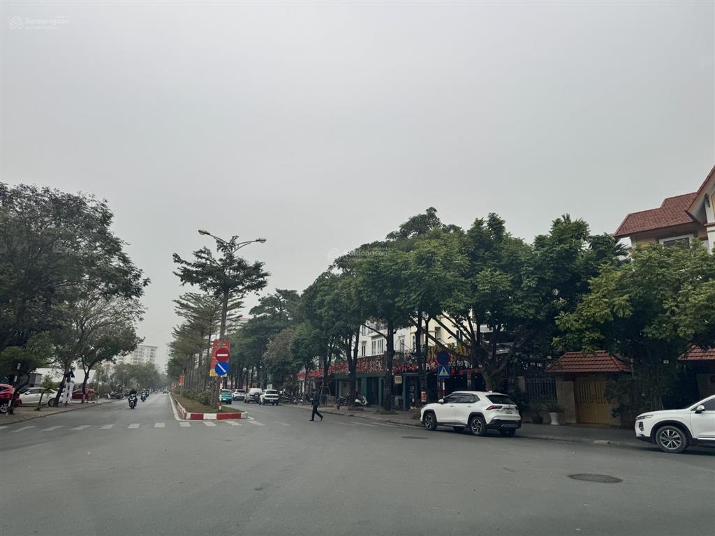 Duy nhất 1 căn bt7 việt hưng, view hồ, phố ngân hàng, sđcc