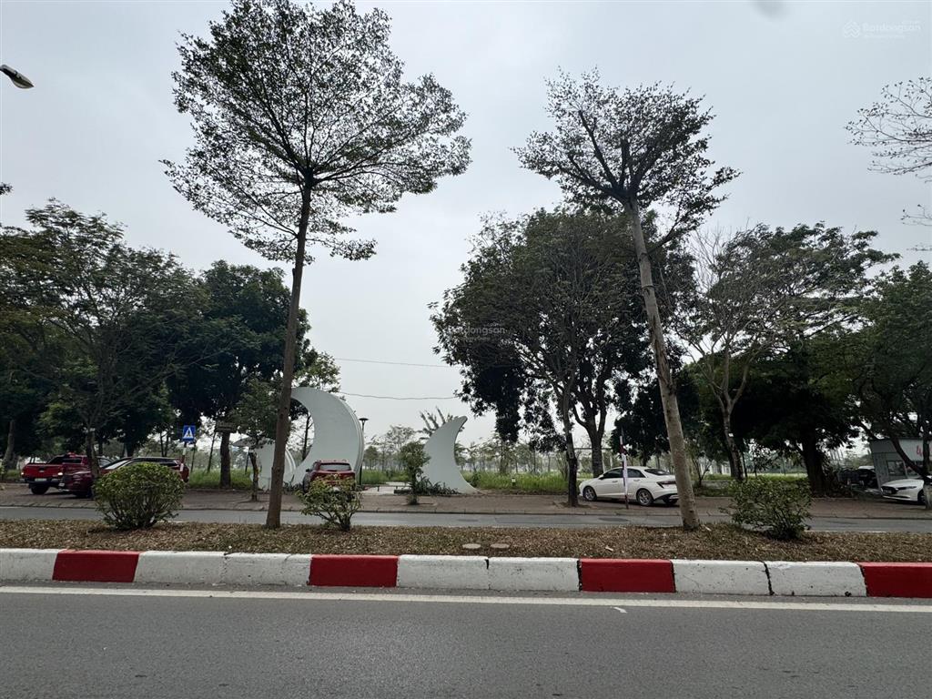 Duy nhất 1 căn bt7 việt hưng, view hồ, phố ngân hàng, sđcc