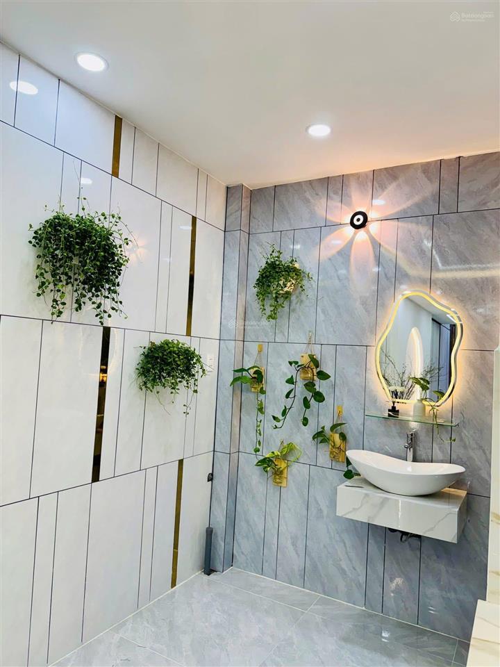 Hẻm xe tải đậu cửa  ngay lý thánh tông  tân phú phan anh 6.tỷ nhỉnh nhẹ
3 tầng  50m2 4x12.5