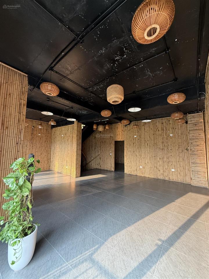 Cho thuê bt416, khu ngoại giao đoàn, 40 triệu, 240m2, hàng hiếm tại giá ưu đãi