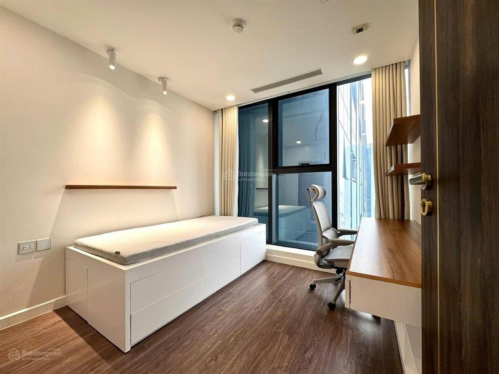 (cho thuê) căn hộ văn phòng đa năng 2pn sunshine sky city q7 chỉ 9,5 tr/tháng