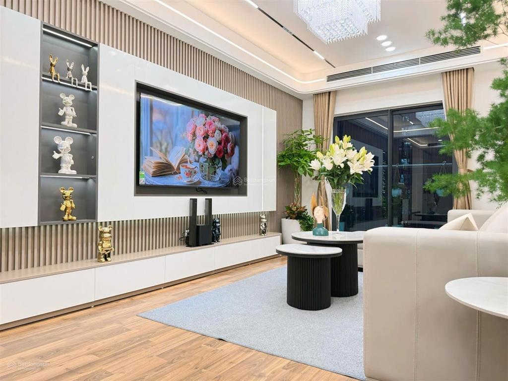 Căn hộ 3 phòng ngủ, gold mark city hồ tùng mậu. full nội thất cao cấp. sẵn sổ
