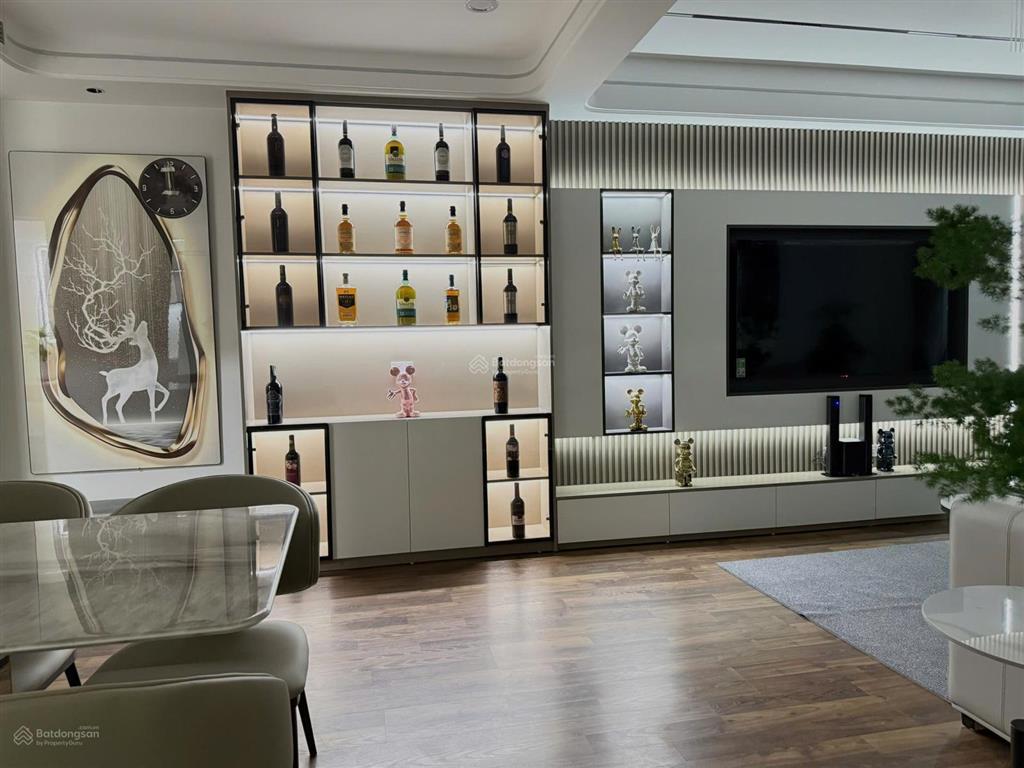 Căn hộ 3 phòng ngủ, gold mark city hồ tùng mậu. full nội thất cao cấp. sẵn sổ
