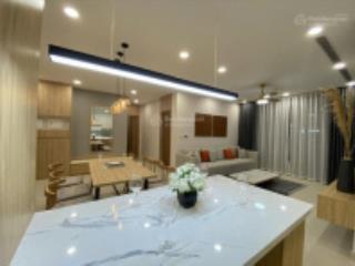 Bán căn 2 ngủ vinhomes metropolis, liễu giai. giá tốt