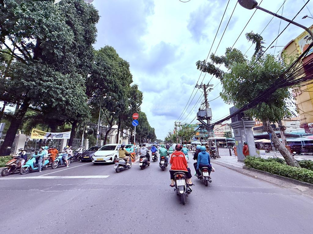 Nhà mới ở ngay phạm văn chiêu , hẻm ô tô 5m, 46m2 , 3pn , chỉ 5.x tỷ