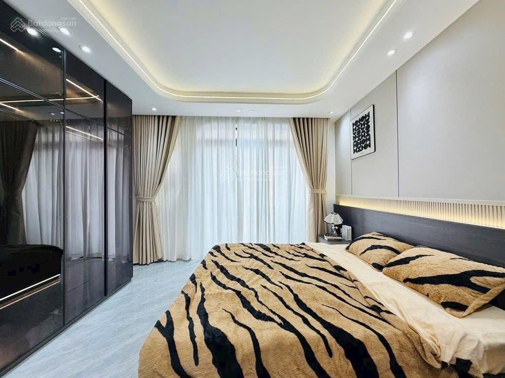 Bán nhà quang trung , 5 tầng mới , hxh , full nội thất , chỉ 7.x tỷ