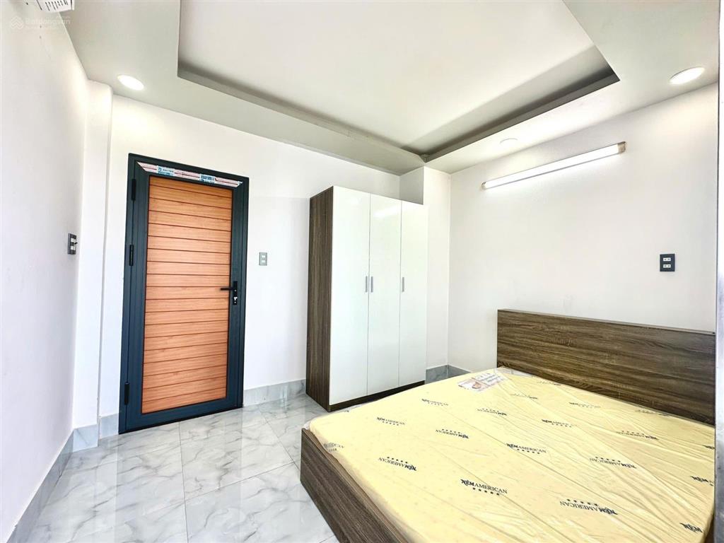 Ban công sân thượng tách bếp full nội thất mới ken thoang mát