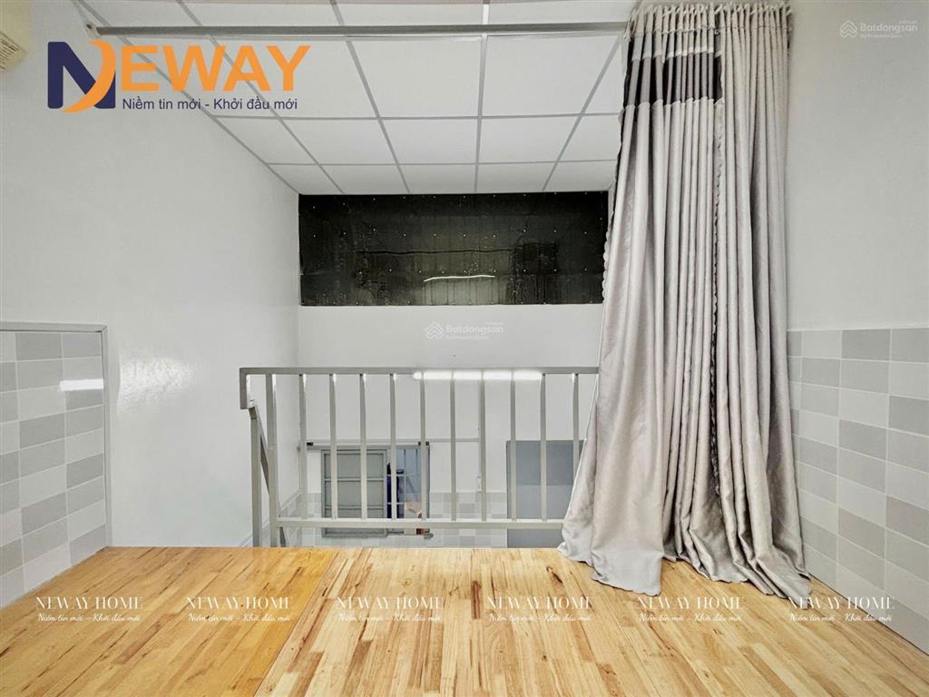 Ở đâu xa tại đây có siu phẩm gác cao 2m còn mà còn máy lạnh phòng siu rộng thích hợp ở 3 bạn