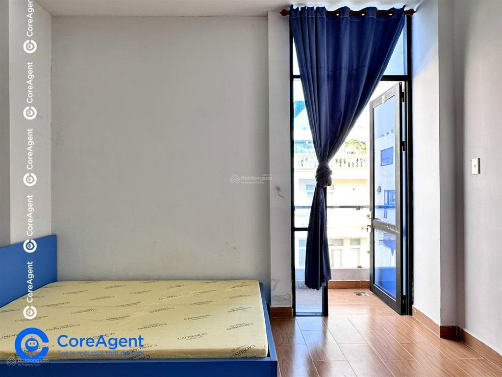 Studio full nội thất có ban công đón nắng diện tích phong rộng 35m2