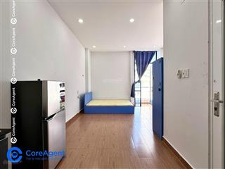 Studio full nội thất có ban công đón nắng diện tích phong rộng 35m2