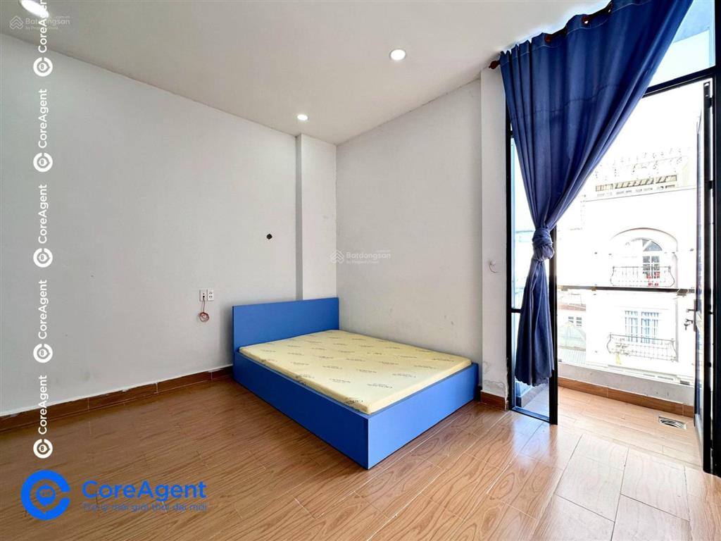 Studio full nội thất có ban công đón nắng diện tích phong rộng 35m2