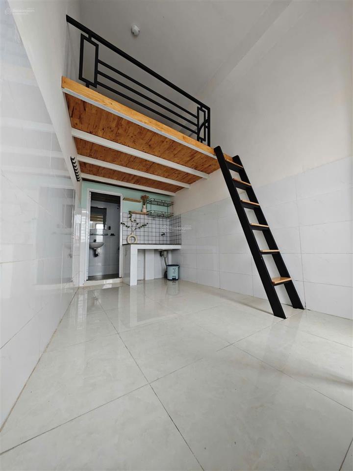 Mới xây ở cộng hoà cửa sổ trời gác cao 1m8 không đụng đầu phòng siêu rộng có bảo vệ 24/7