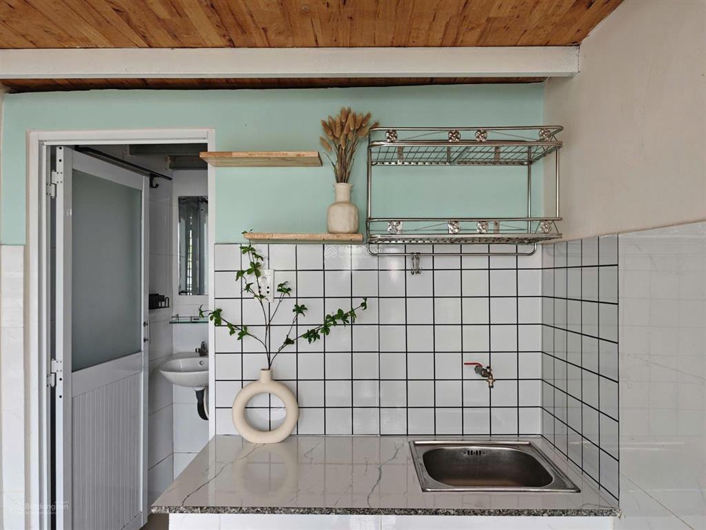 Mới xây ở cộng hoà cửa sổ trời gác cao 1m8 không đụng đầu phòng siêu rộng có bảo vệ 24/7