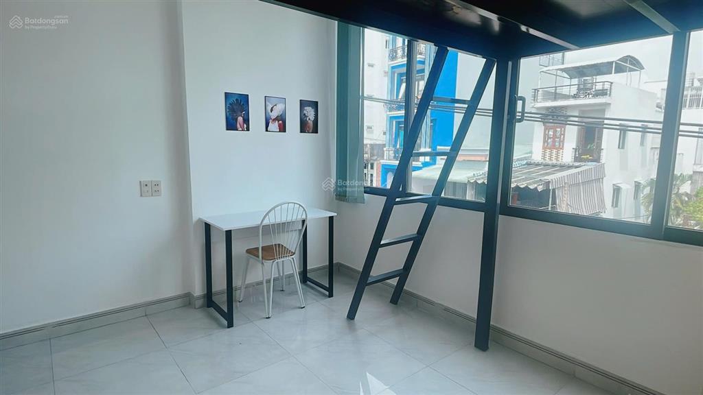 Phòng full sáng 200 tân quý, 30m2, có gác rộng, nội thất đầy đủ. gần aeon tân phú, đh công thương
