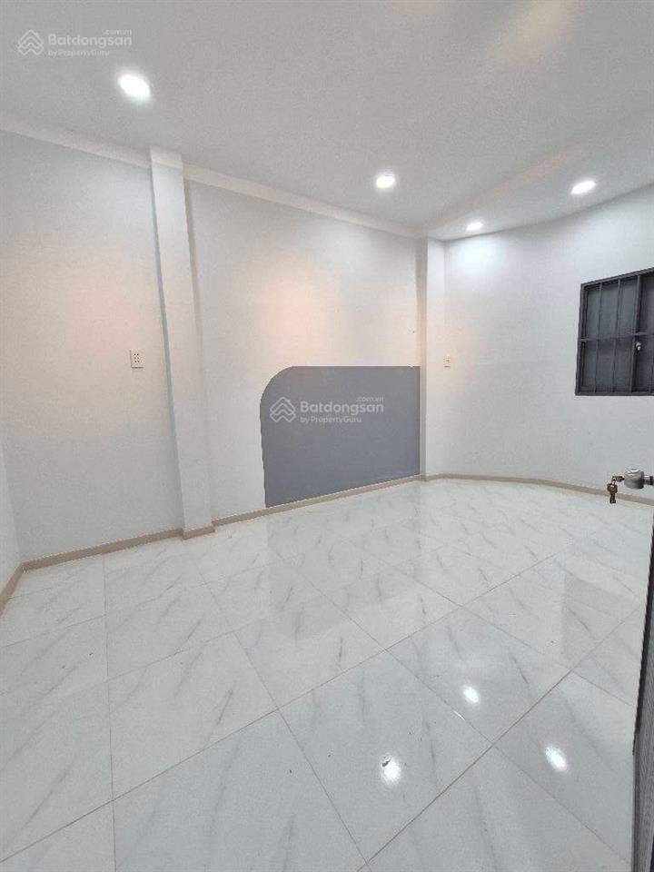 Nhà mới đẹp ở ngay  lưu quý kỳ phường chánh hưng q8  nhỉnh 4 tỷ 