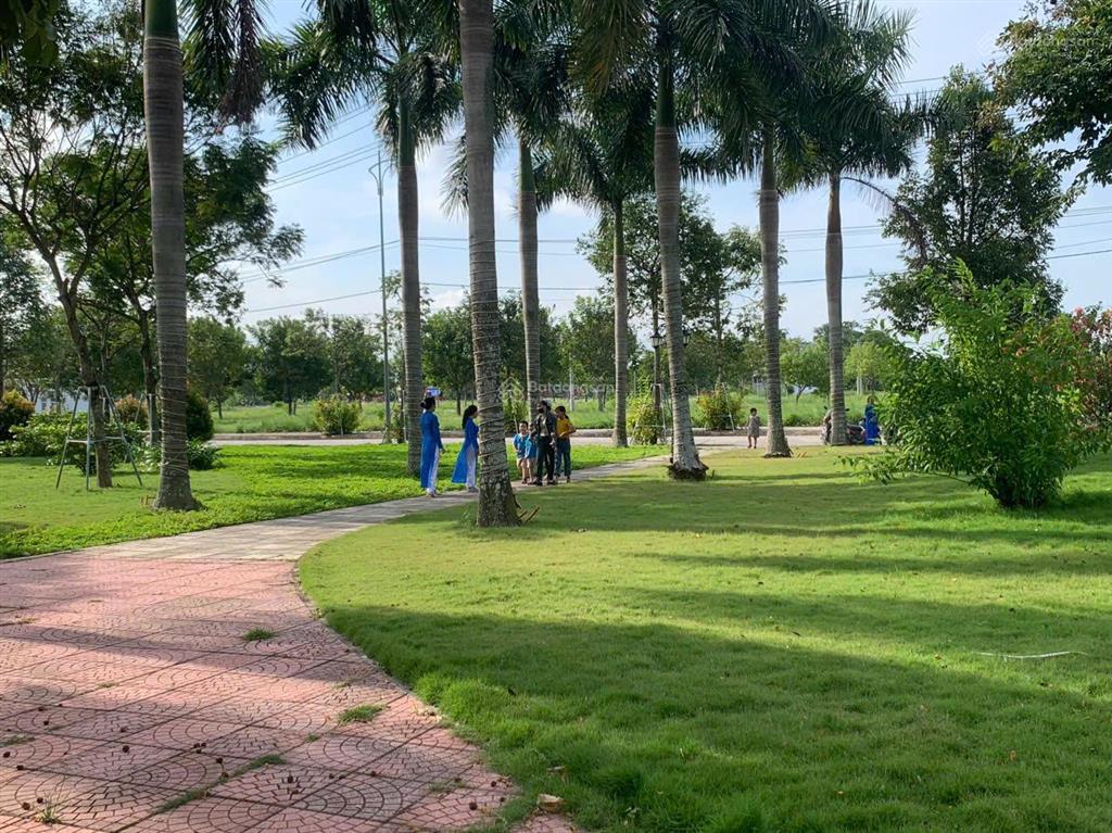 Bán đất nền dự án view đẹp tại khu dịch vụ hỗn hợp vsip quảng ngãi, 19 triệu / m2, 126 m2