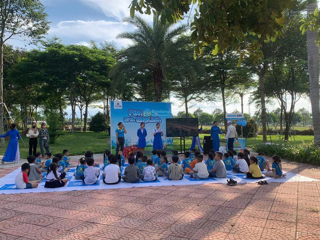 Vị trí đối diện đất trường học  khu dịch vụ hỗn hợp vsip quảng ngãi, giá 1,4 tỷ /132m2
