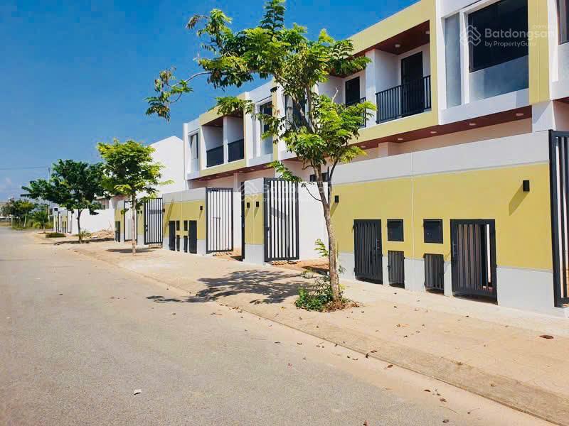Mặt tiền siêu vip nằm trên trục chính lớn nhất 25m của dự án khu dịch vụ hỗn hợp vsip quảng ngãi