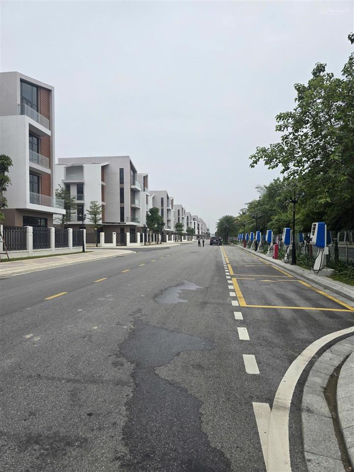 Bán gấp shophouse 100m2  2 mặt tiền ánh dương siêu đẹp. giá rẻ nhất 128tr.  ngay 0888 914 ***