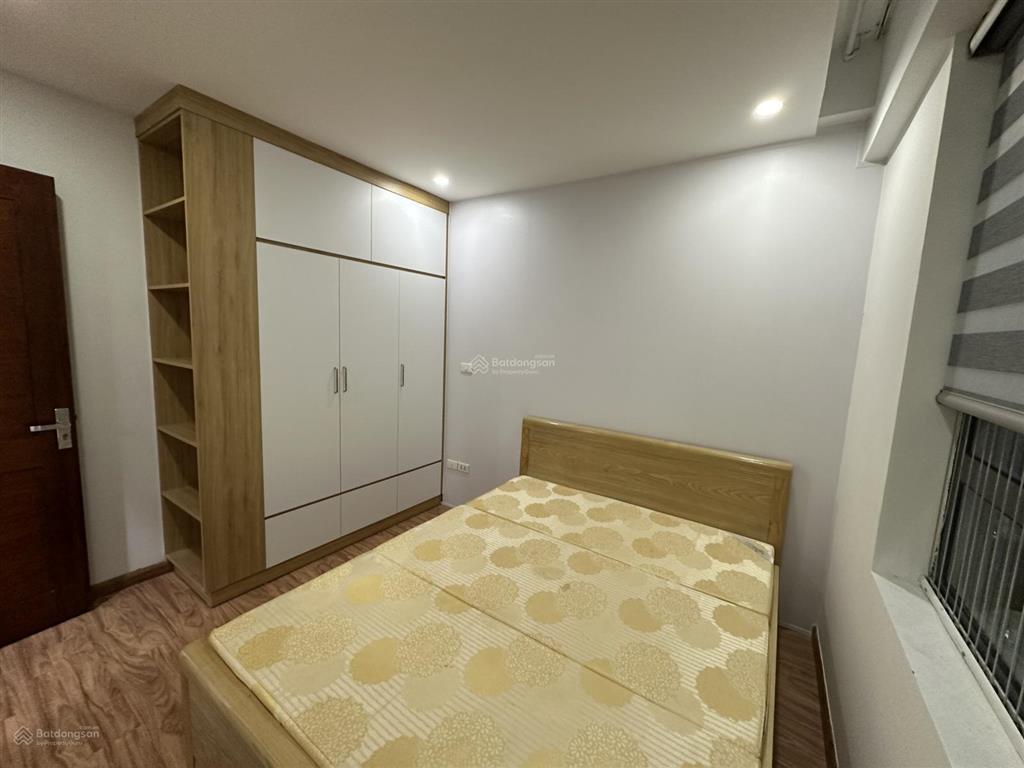 Bán gấp!!! chủ nhà cần tiền bán gấp căn hộ 2pn chung cư thái hà 5,1 tỷ