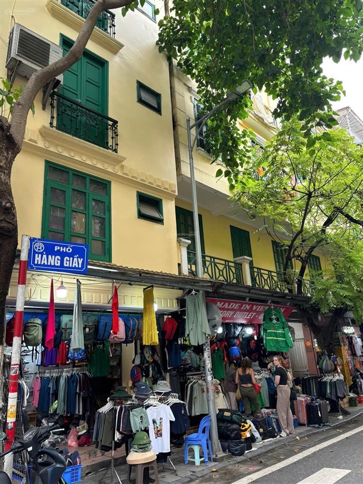 24 tỷ mặt phố cổ hàng giầy, nhà 5 tầng, vỉa hè, kinh doanh sầm uất phố cổ, giá trị khai thác cao.
