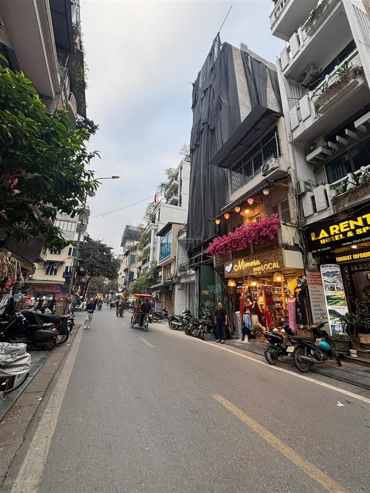 82 tỷ mặt phố cổ hàng bè, 105m2, 5 tầng, vỉa hè, kinh doanh phố cổ, giá trị sở hữu di sản phố cổ
